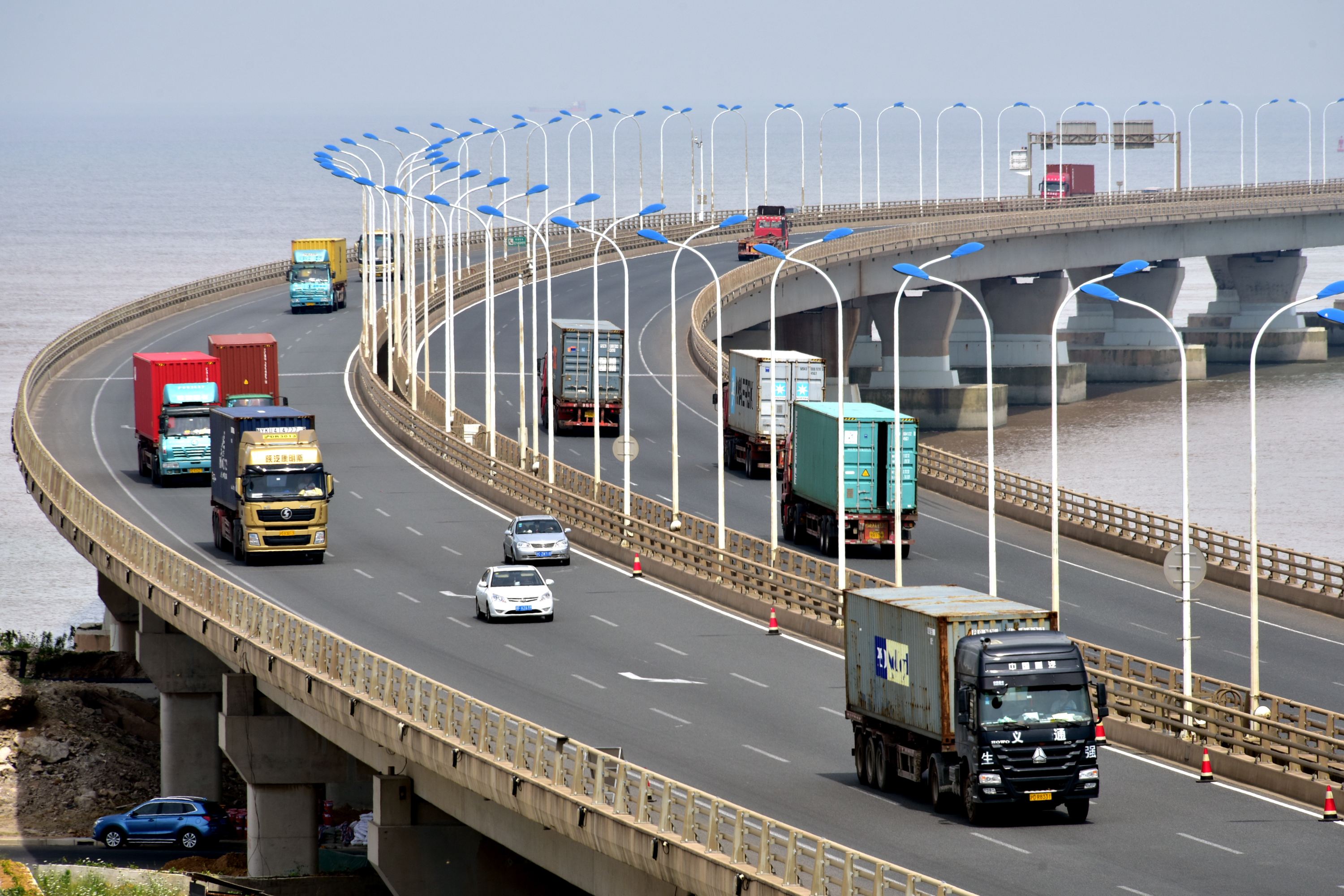 告別信息孤島!交通運(yùn)輸企業(yè)數(shù)字化升級(jí)的“一站式”解決方案